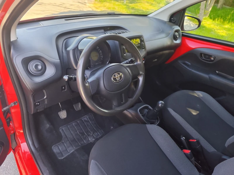 Toyota Aygo, снимка 8 - Автомобили и джипове - 52692283