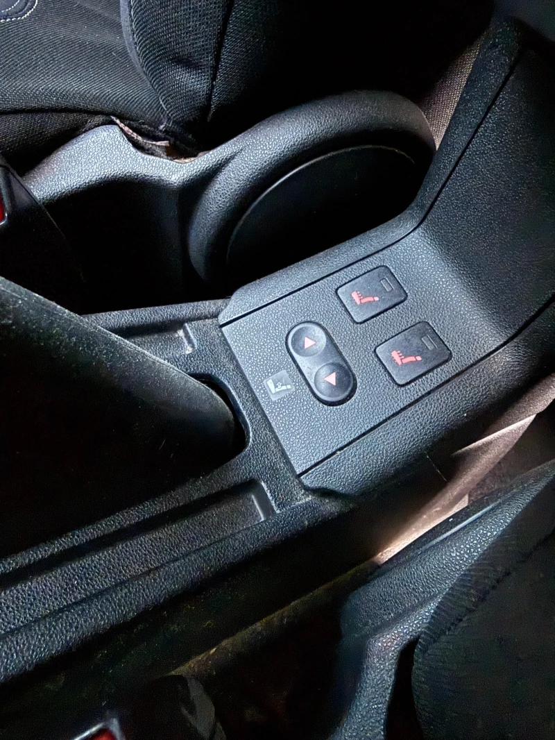 Fiat Punto 1.3mjet, снимка 6 - Автомобили и джипове - 52256056