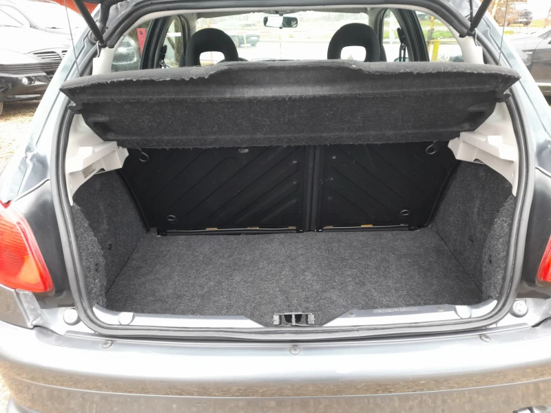 Peugeot 206 1.4i 101000km, снимка 13 - Автомобили и джипове - 52583338