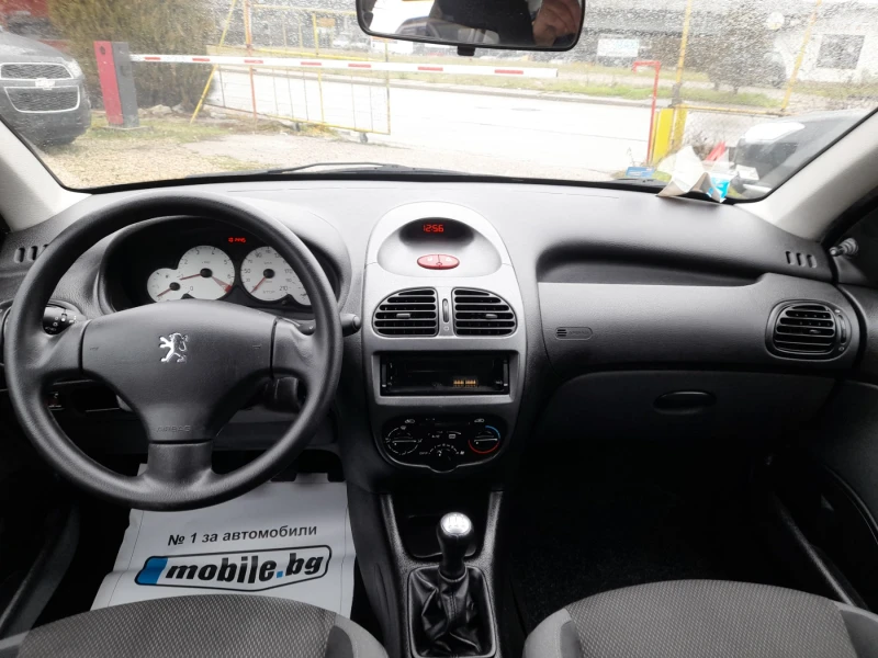 Peugeot 206 1.4i 101000km, снимка 11 - Автомобили и джипове - 52583338