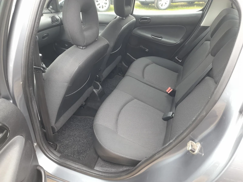 Peugeot 206 1.4i 101000km, снимка 10 - Автомобили и джипове - 52583338