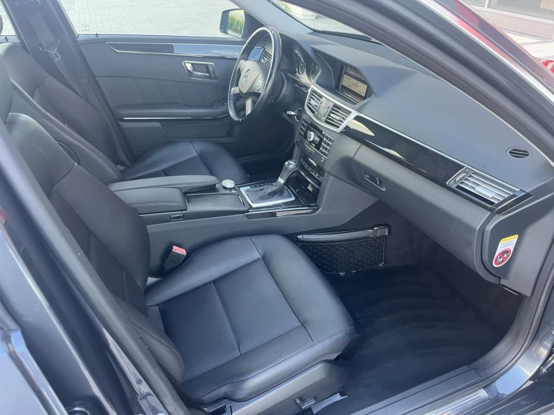 Mercedes-Benz E 220, снимка 9 - Автомобили и джипове - 52846905
