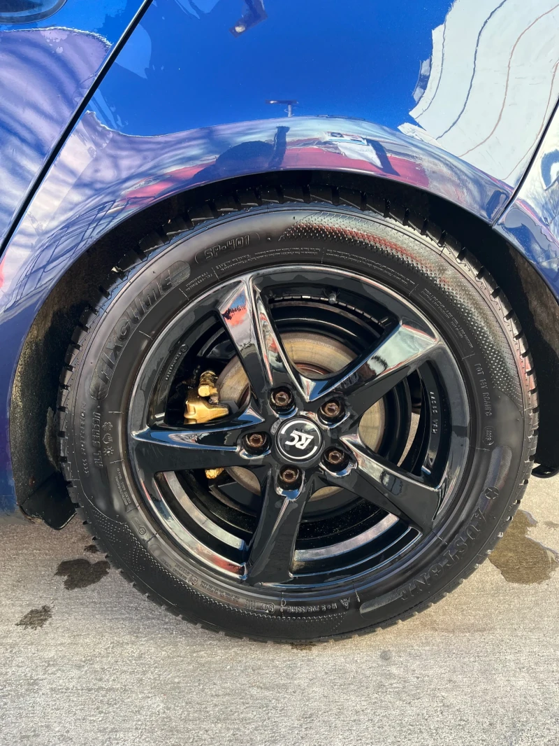 VW Golf, снимка 5 - Автомобили и джипове - 53091901