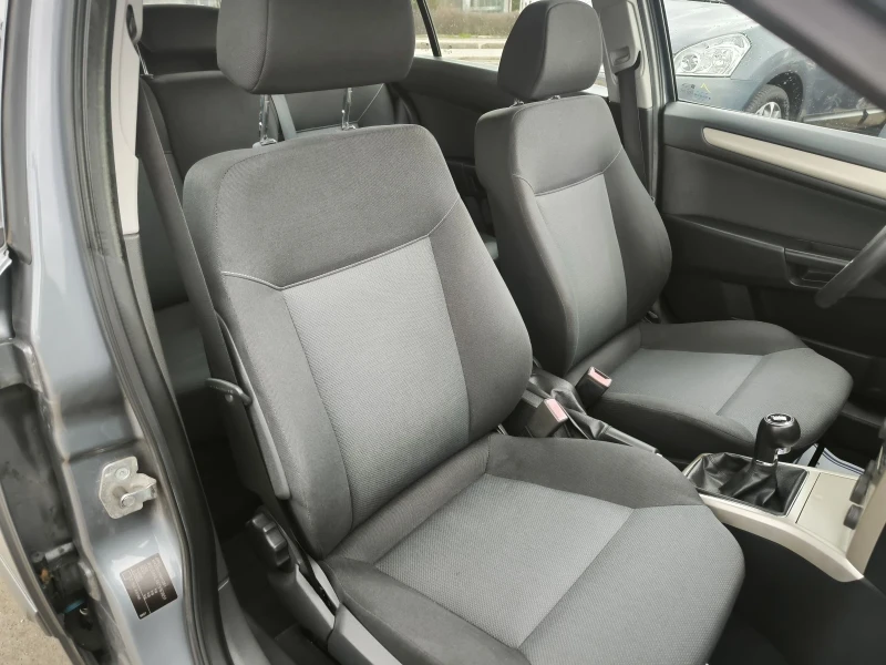 Opel Astra 1.6i, снимка 8 - Автомобили и джипове - 53232751