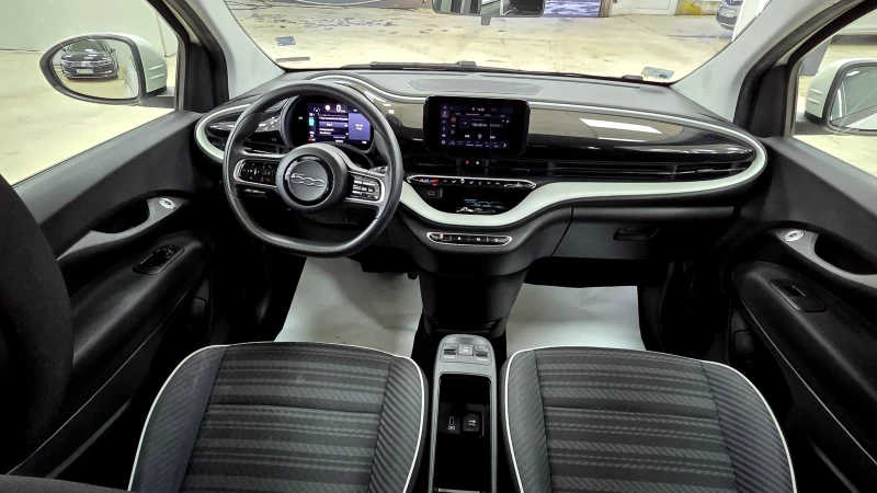 Fiat 500e 1 Ви Собственик/Гаранционен, снимка 11 - Автомобили и джипове - 53265921