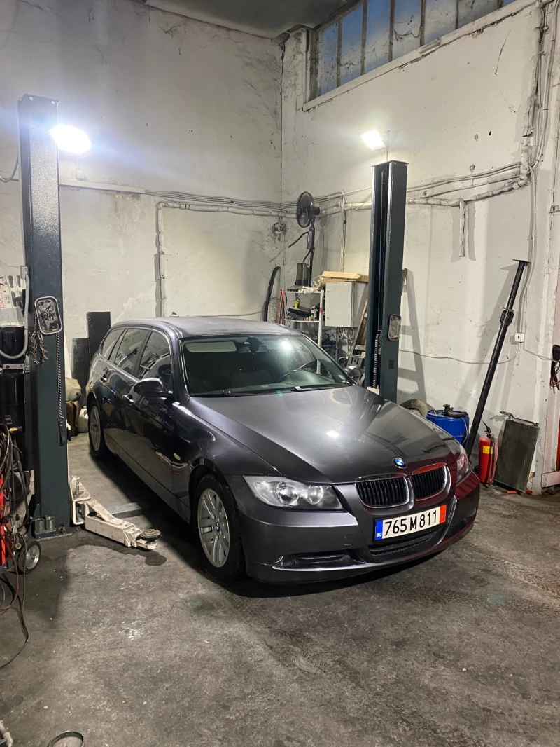 BMW 320 Автоматик , снимка 15 - Автомобили и джипове - 53403657