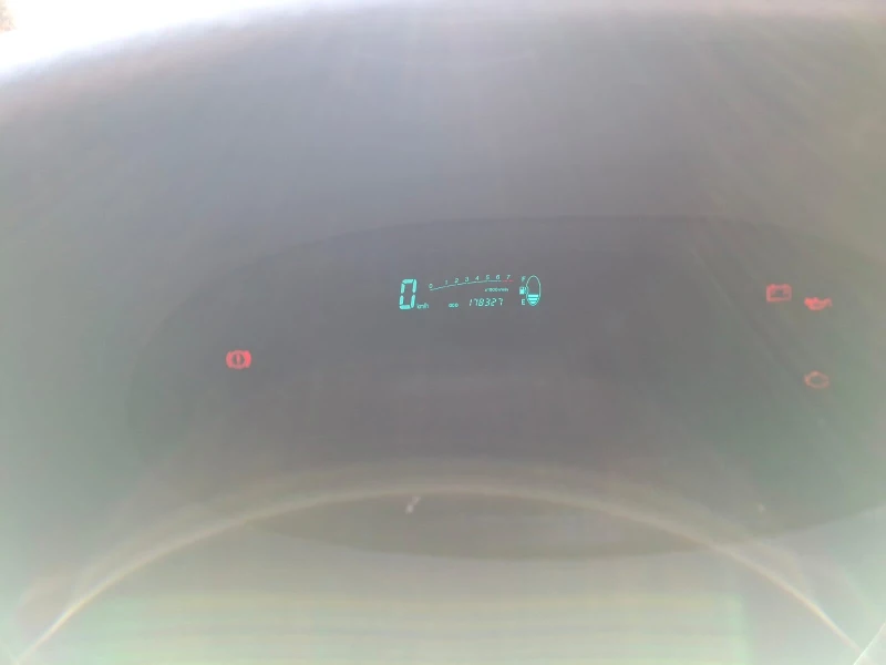 Toyota Yaris, снимка 10 - Автомобили и джипове - 53423367