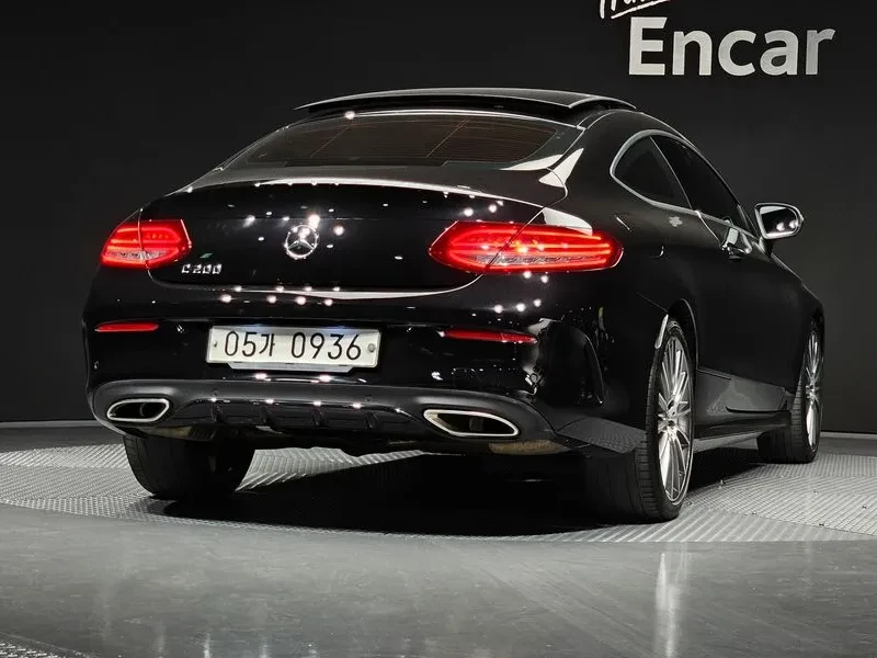 Mercedes-Benz C 200 Coupe, снимка 2 - Автомобили и джипове - 55690023