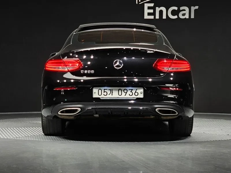 Mercedes-Benz C 200 Coupe, снимка 4 - Автомобили и джипове - 55690023