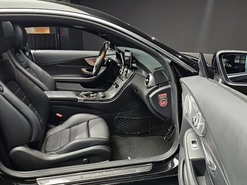 Mercedes-Benz C 200 Coupe, снимка 10 - Автомобили и джипове - 55690023