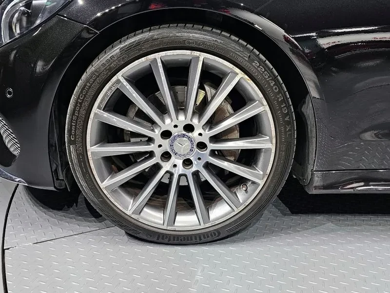 Mercedes-Benz C 200 Coupe, снимка 5 - Автомобили и джипове - 55690023