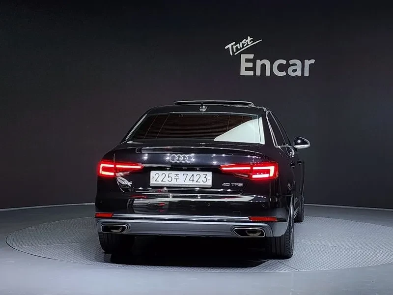 Audi A4 40 TFSI PREMIUM, снимка 8 - Автомобили и джипове - 55923010