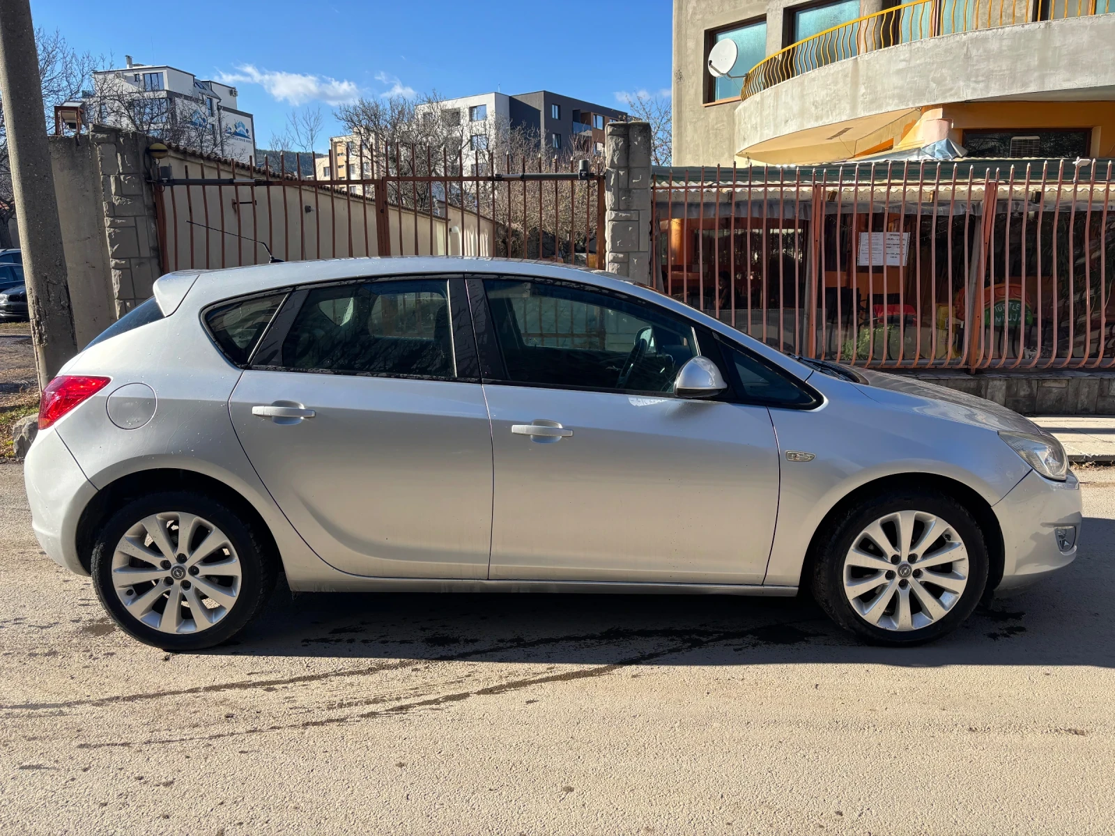 Opel Astra 1.6I Automatic  - изображение 2