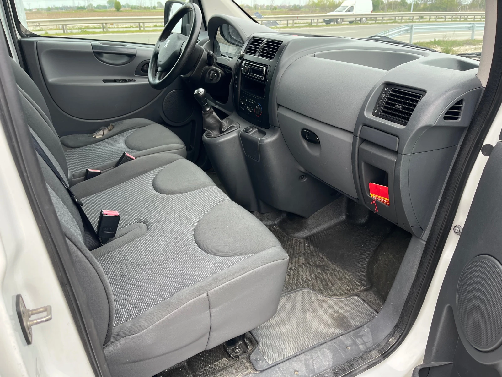 Peugeot Expert 1.6 HDI 90k.c - изображение 7