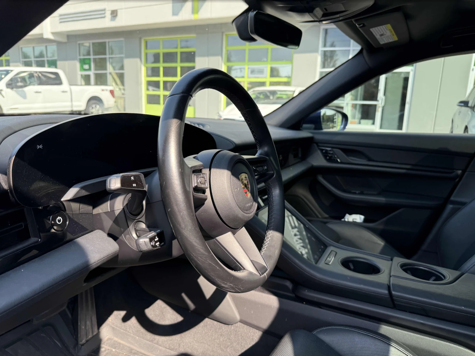Porsche Taycan 4S - изображение 7