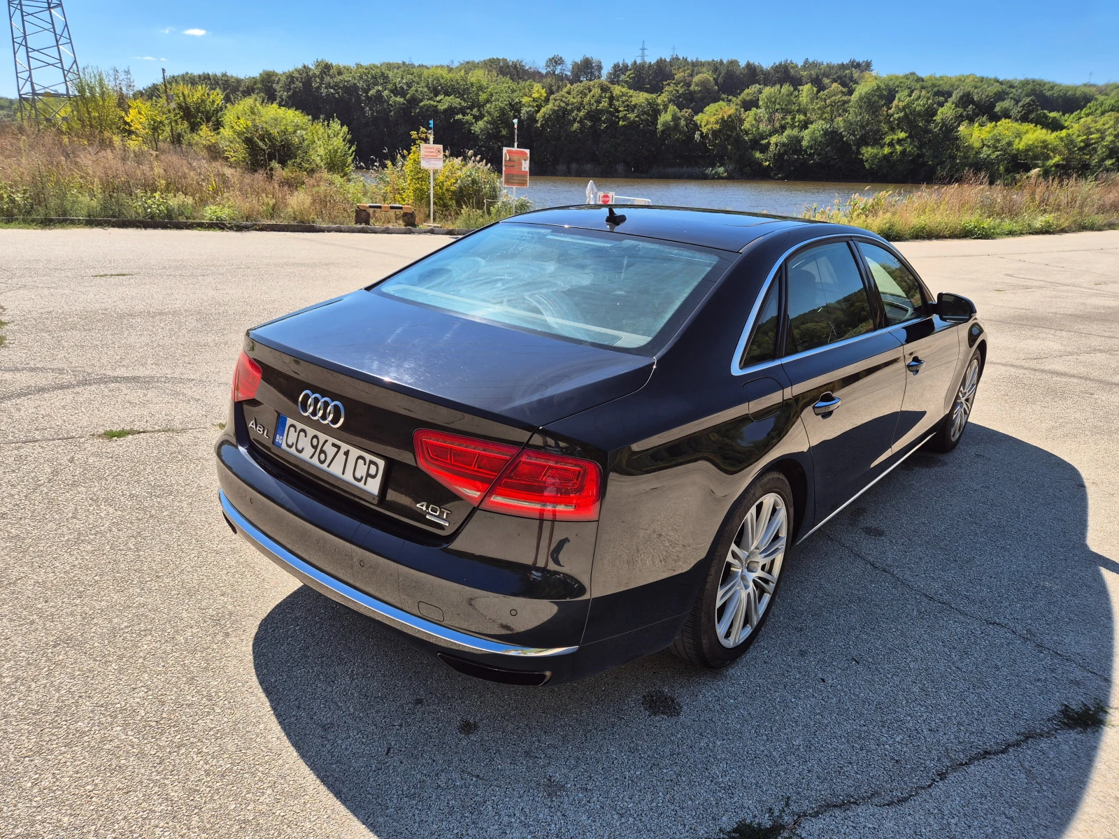 Audi A8 L 4.0 TFSI - изображение 2