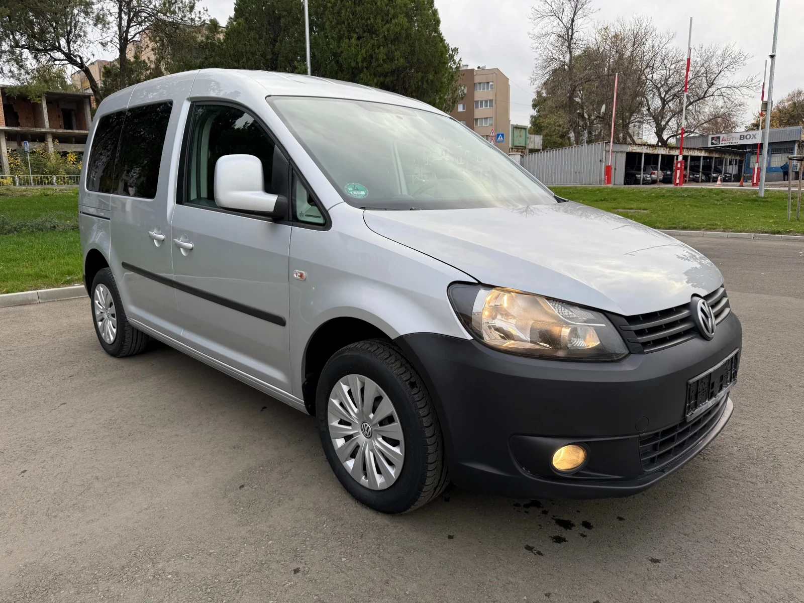 VW Caddy LIFE 1.6 TDI | Mobile.bg — изображение 1