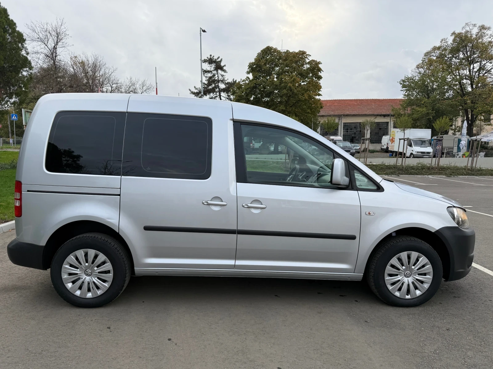 VW Caddy LIFE 1.6 TDI | Mobile.bg — изображение 2