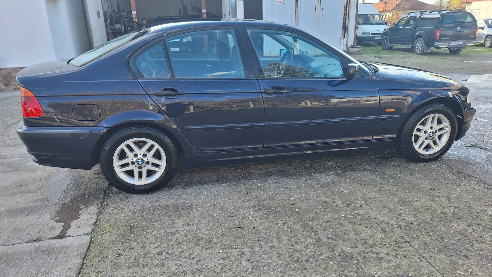 BMW 320 2.0 - изображение 2