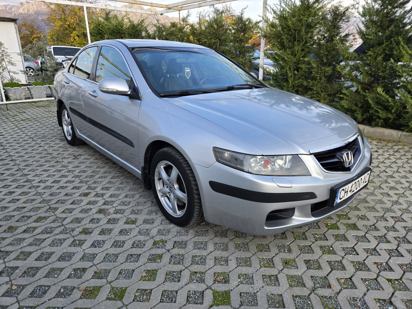 Honda Accord 2.2i-CDTI-140кс= НАВИ= КАМЕРА= ПОДГРЕВ= КСЕНОН - изображение 2
