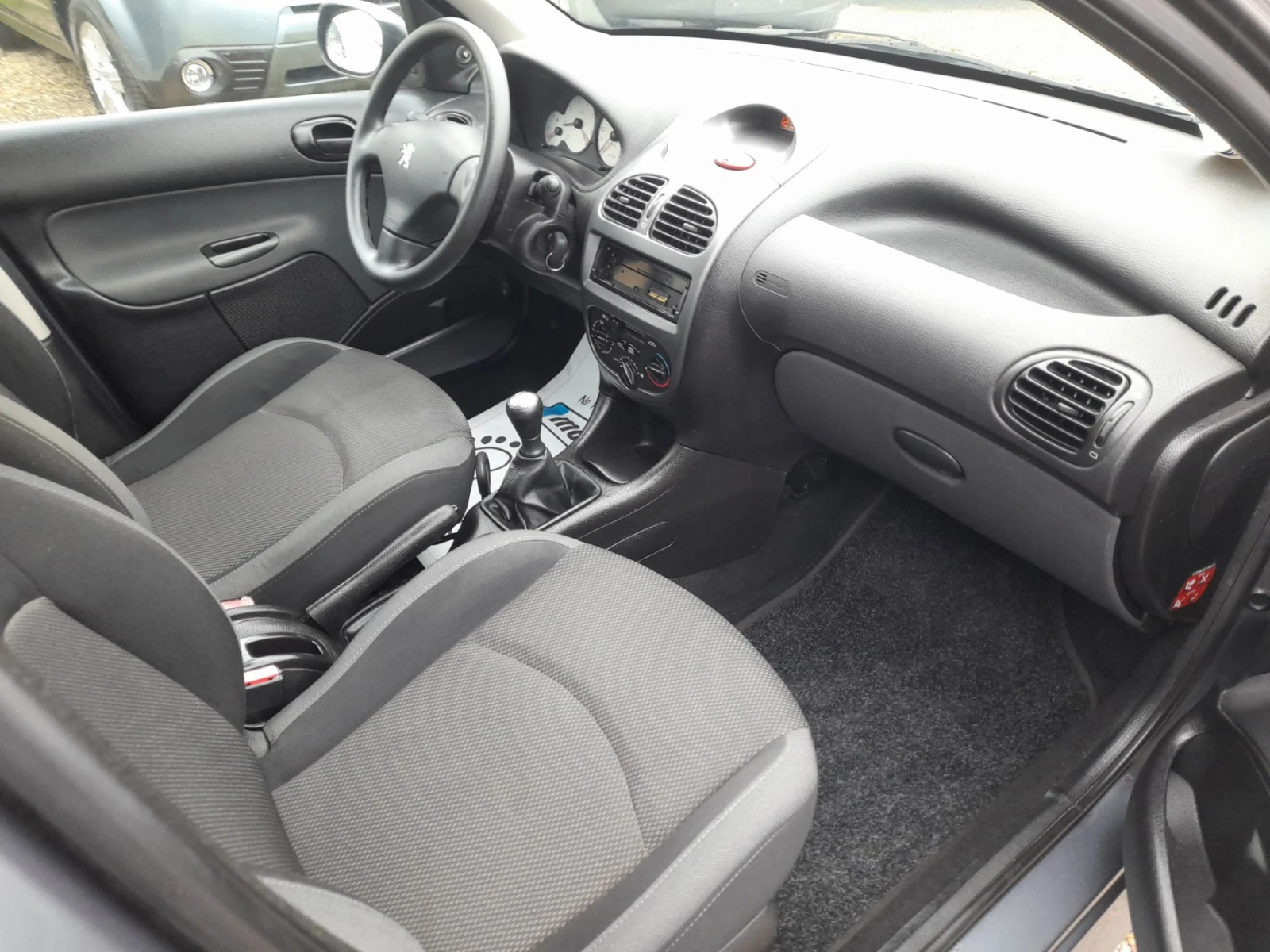 Peugeot 206 1.4i 101000km | Mobile.bg   15