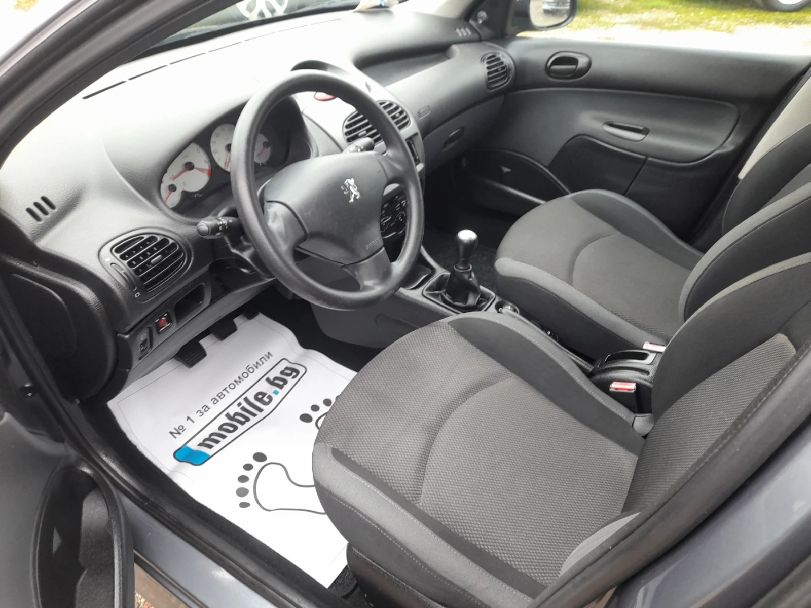 Peugeot 206 1.4i 101000km - изображение 9