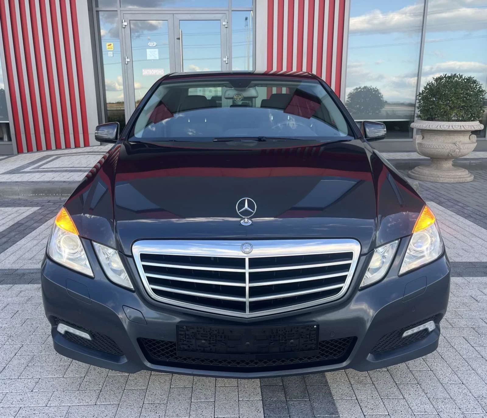 Mercedes-Benz E 220  - изображение 3