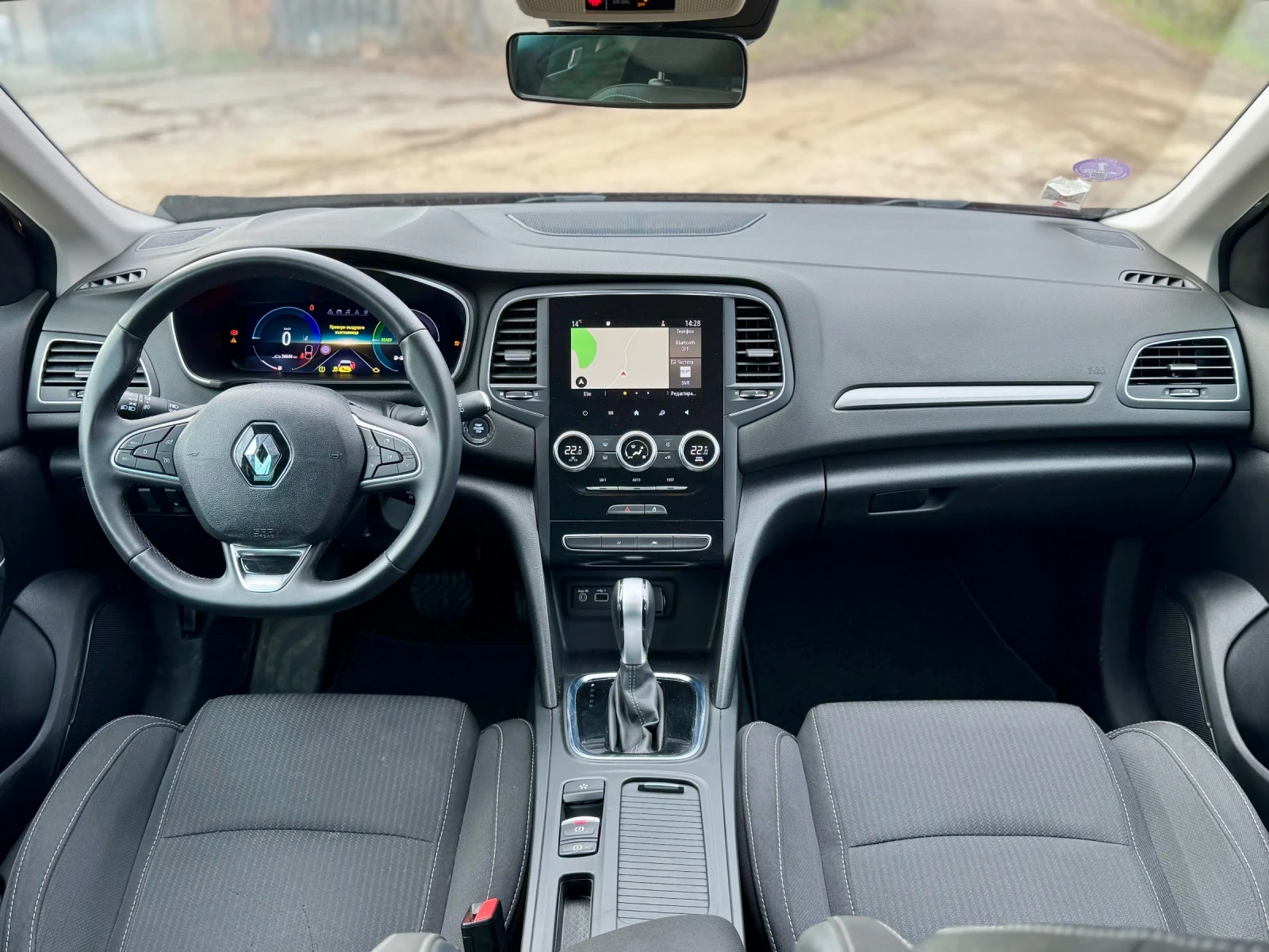 Renault Megane 1.6 PLUG IN HYBRID E-Tech  | Mobile.bg � ����������� 13