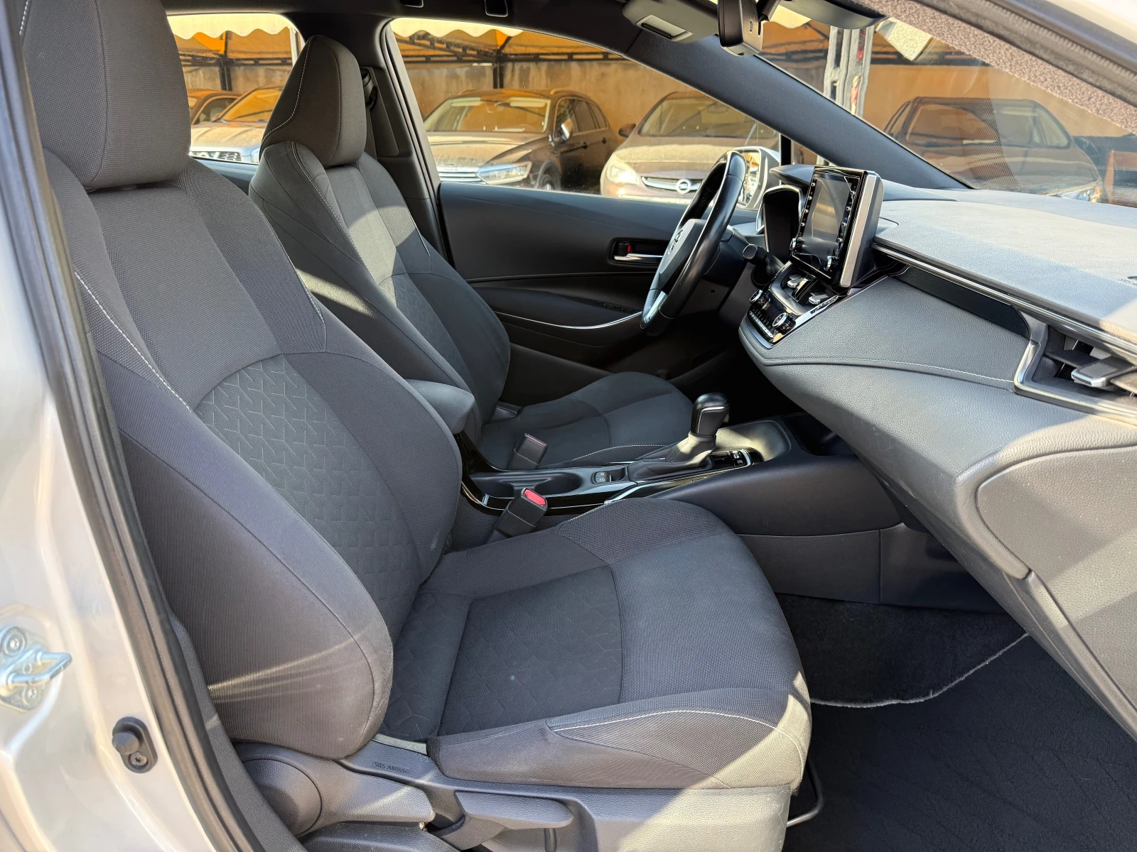 Toyota Corolla 1.8h  Active-cvt ! 100% ������ ��������� ! | Mobile.bg � ����������� 14