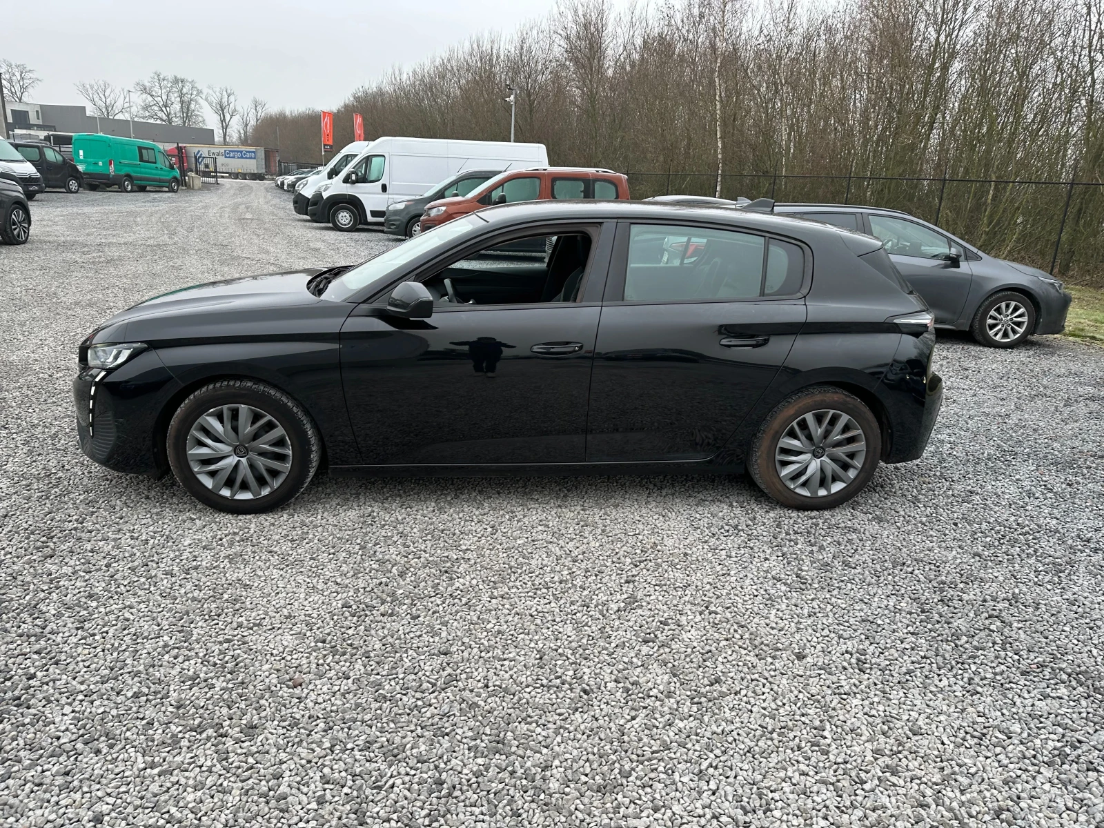 Peugeot 308 1.2 Active Pack, снимка 5 - Автомобили и джипове - 53973405