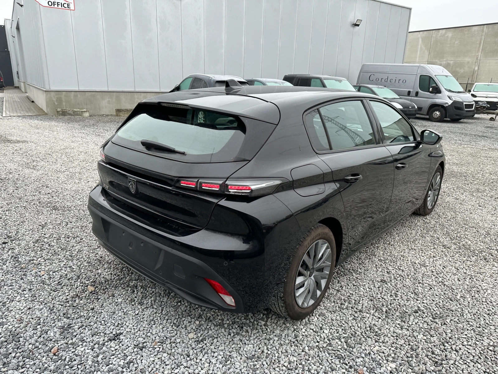 Peugeot 308 1.2 Active Pack, снимка 4 - Автомобили и джипове - 53973405