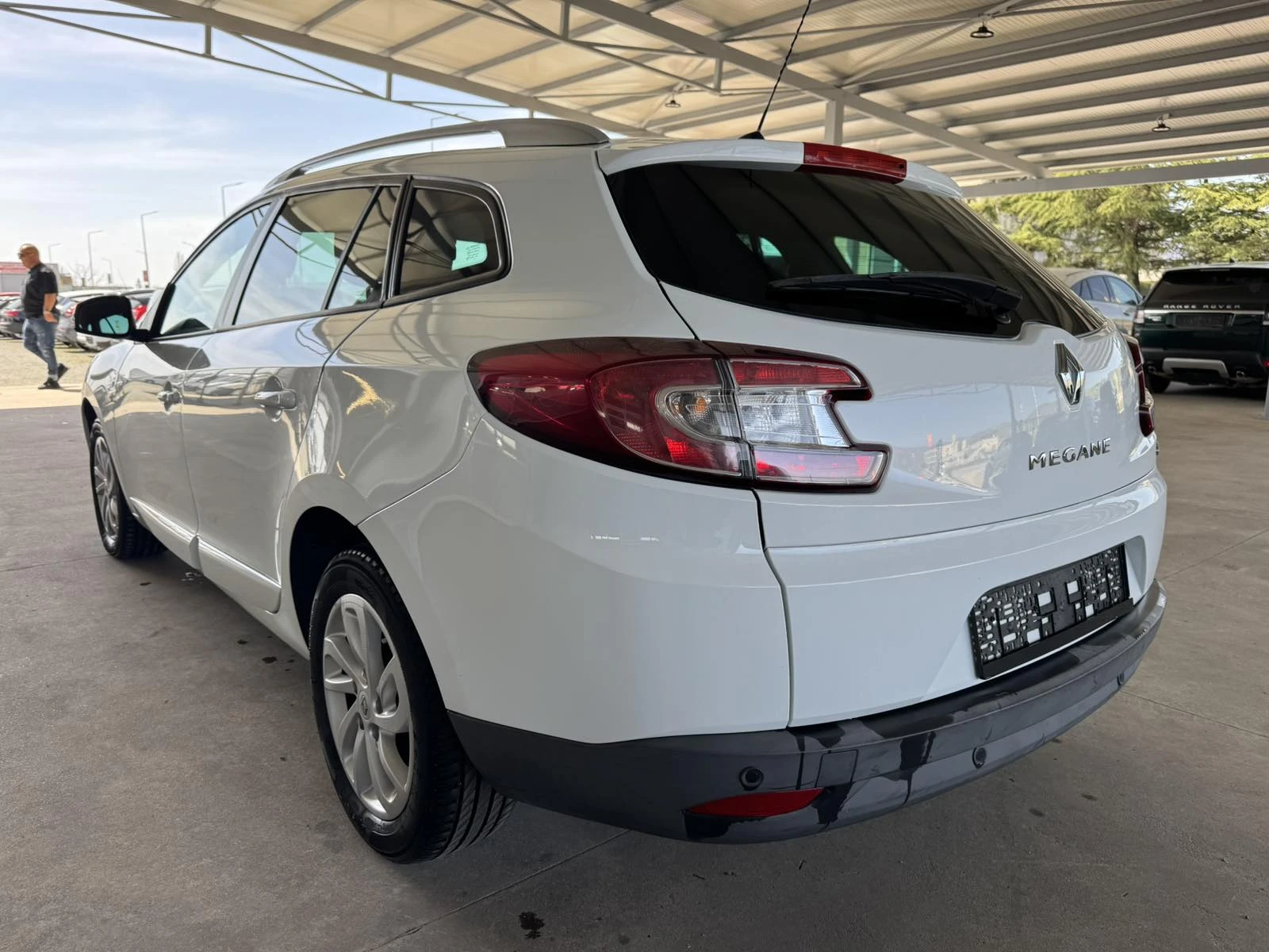 Renault Megane dci* 110ps* 6ск* НАВИ* ПАРКТ* АВТОПИЛОТ, снимка 3 - Автомобили и джипове - 54225661