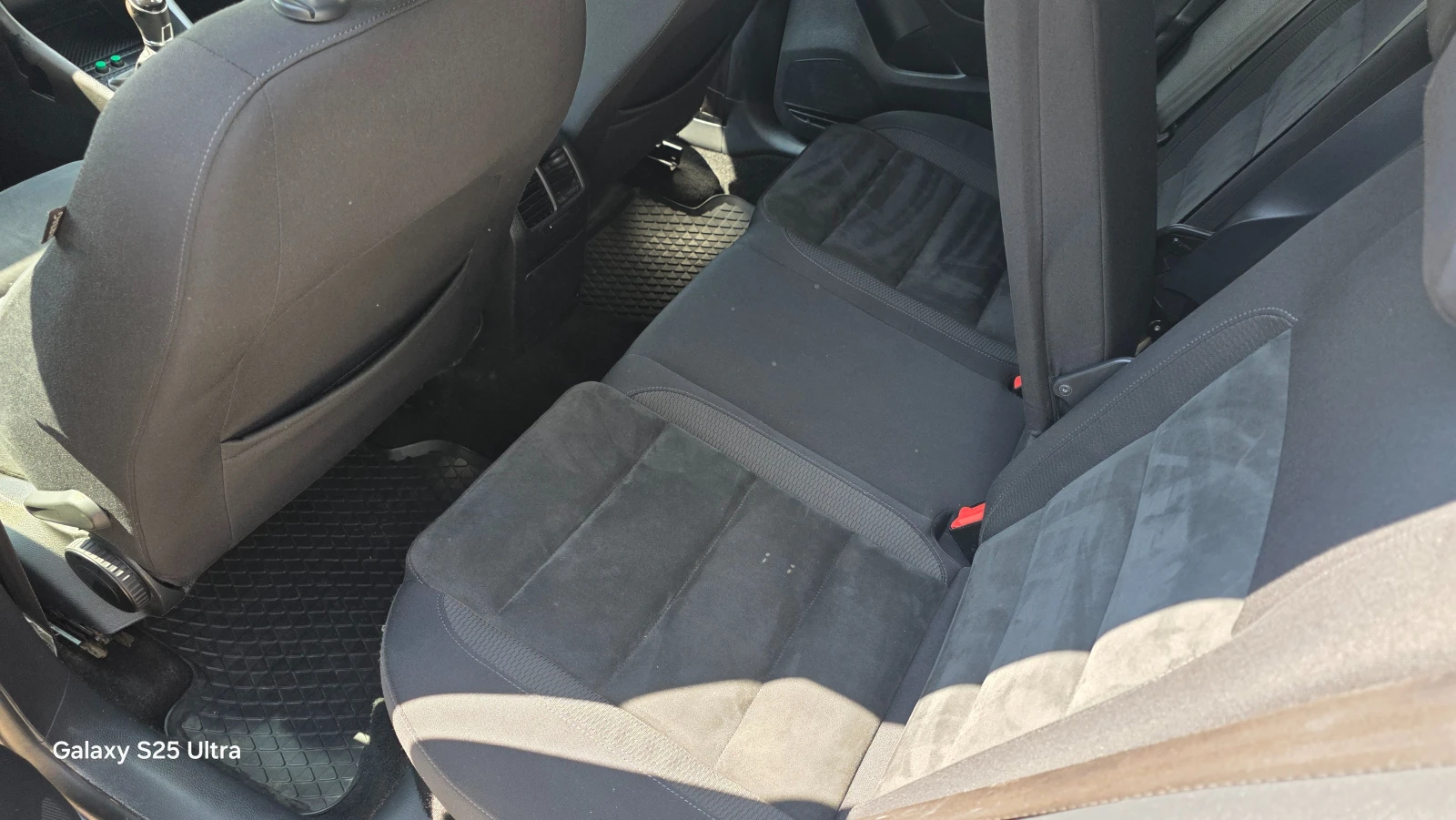 VW Golf 1.6d лед, снимка 7 - Автомобили и джипове - 54821249