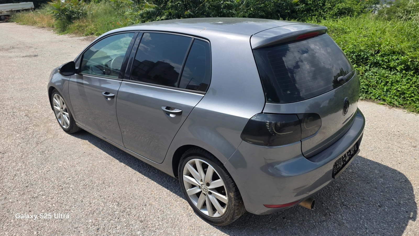 VW Golf 1.6d лед, снимка 13 - Автомобили и джипове - 54821249