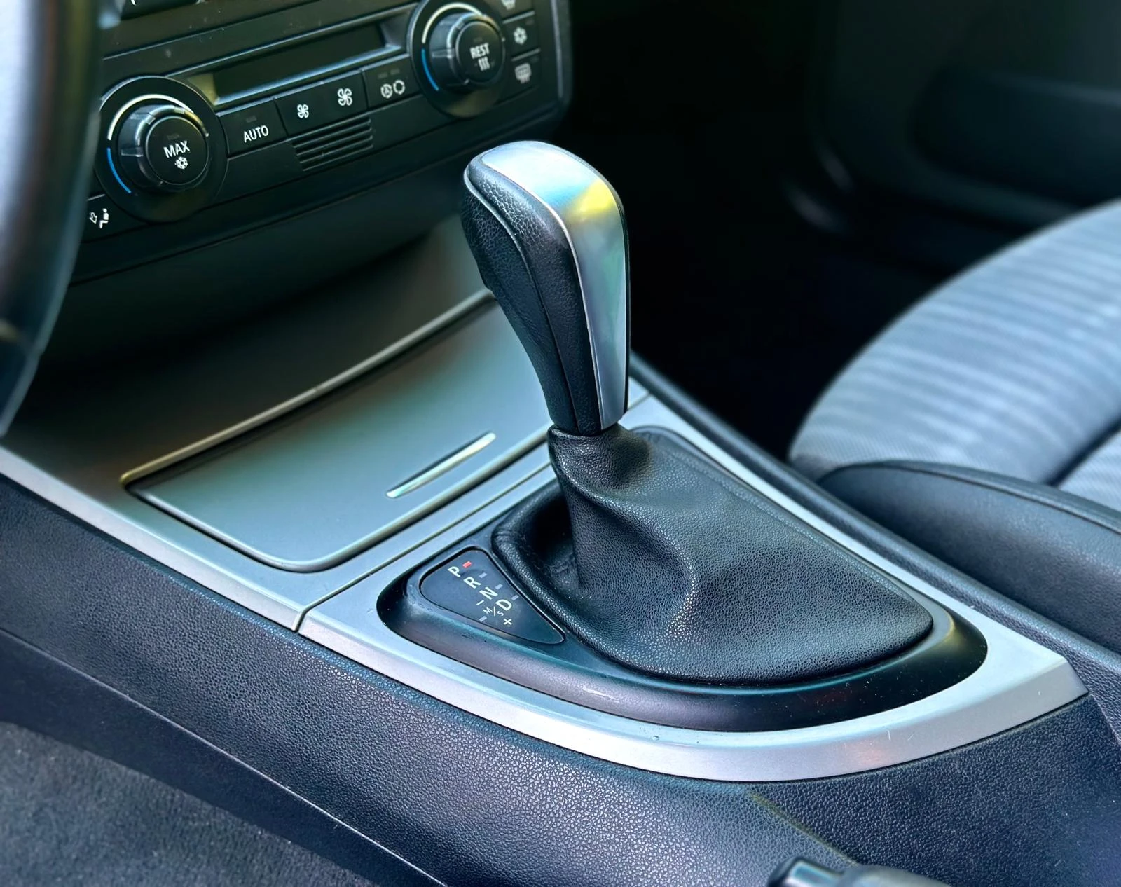 BMW 120, снимка 12 - Автомобили и джипове - 55136389
