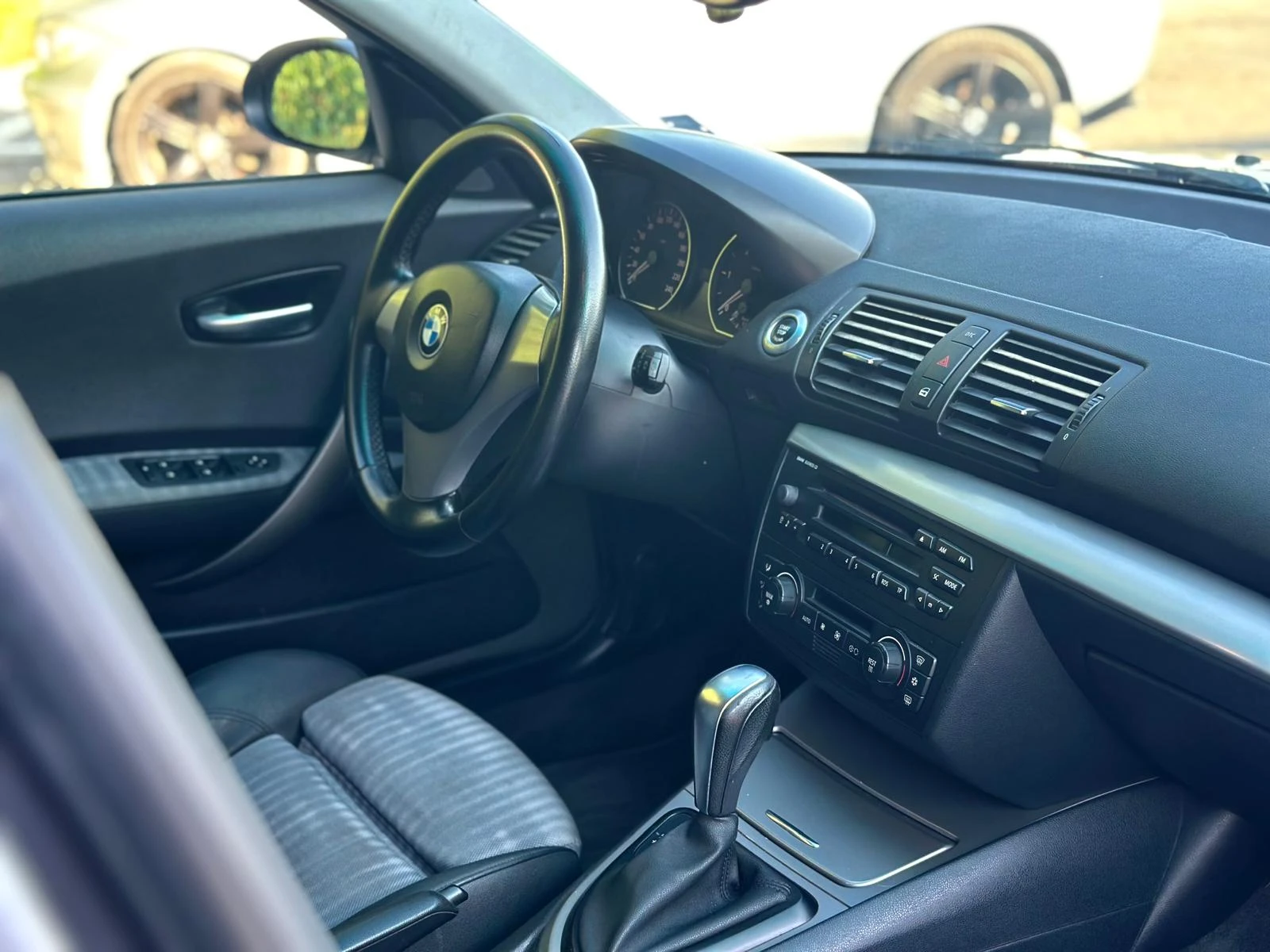 BMW 120, снимка 16 - Автомобили и джипове - 55136389