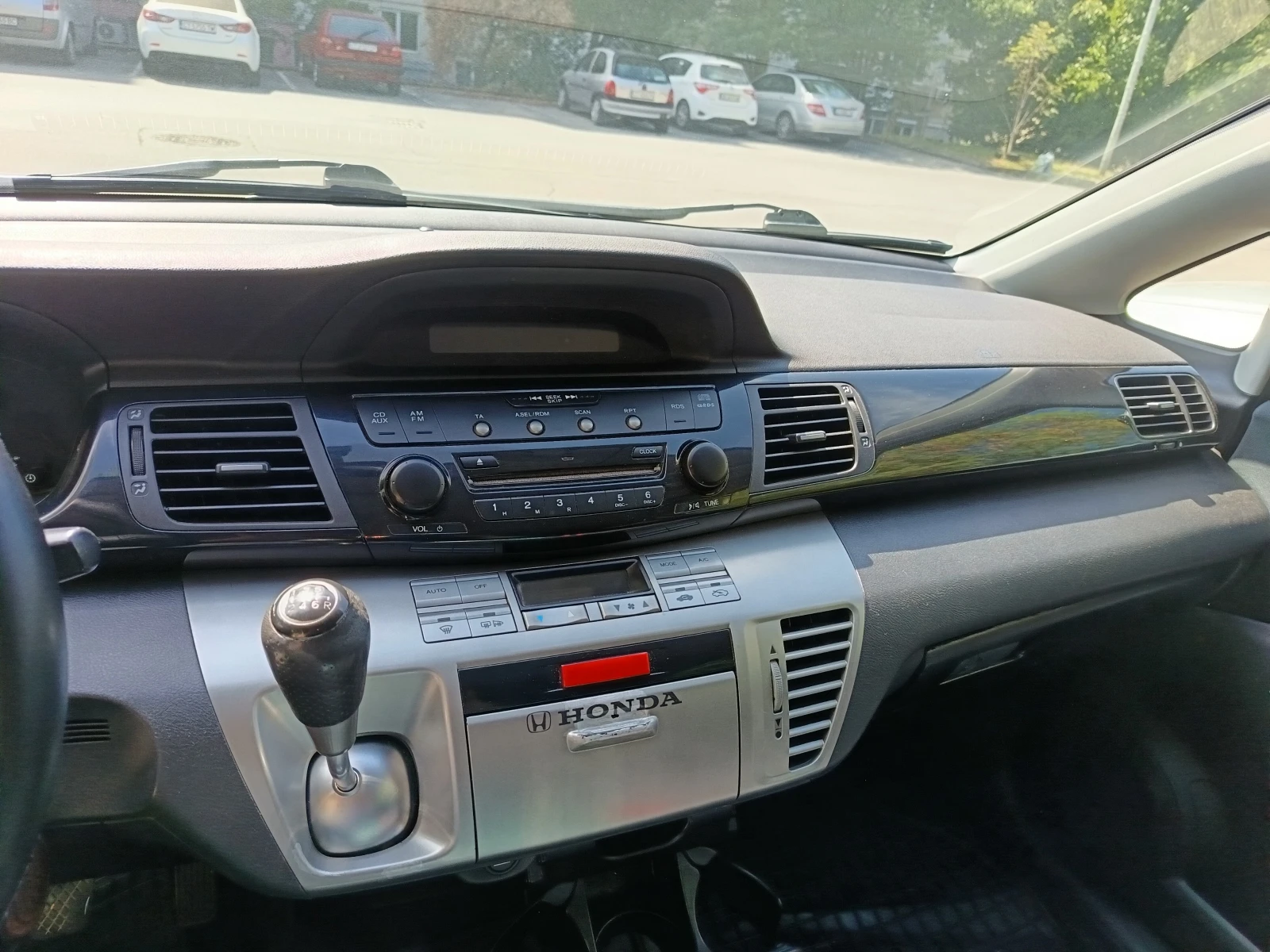 Honda Fr-v, снимка 10 - Автомобили и джипове - 56160738