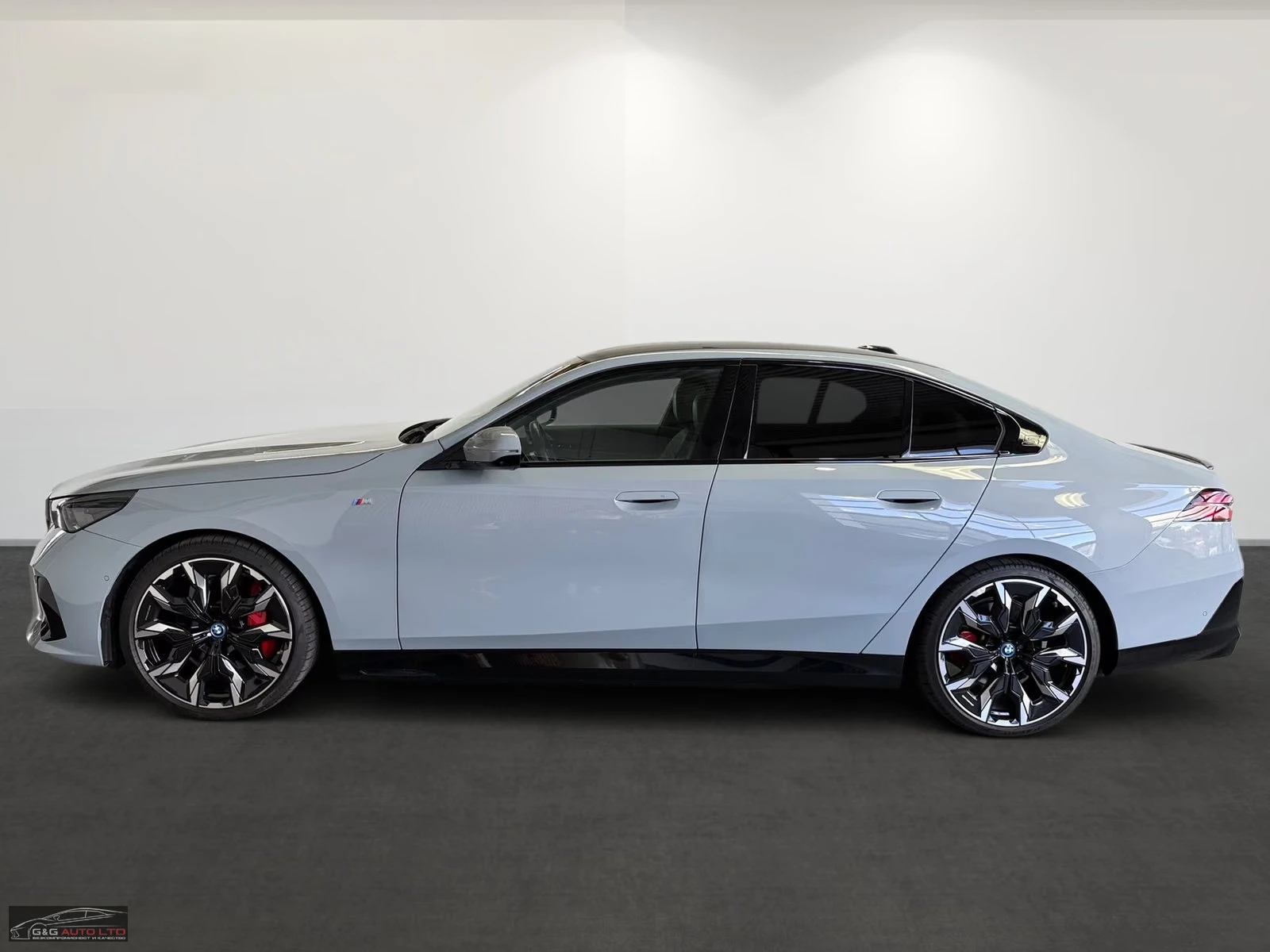 BMW i5 40eDRIVE/340HP/MSPORT/360/B&W/21/PANO/ACC/901z, снимка 2 - Автомобили и джипове - 56200281