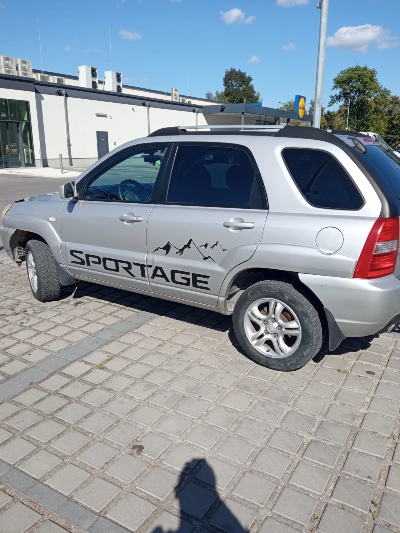 Kia Sportage, снимка 3 - Автомобили и джипове - 50960986