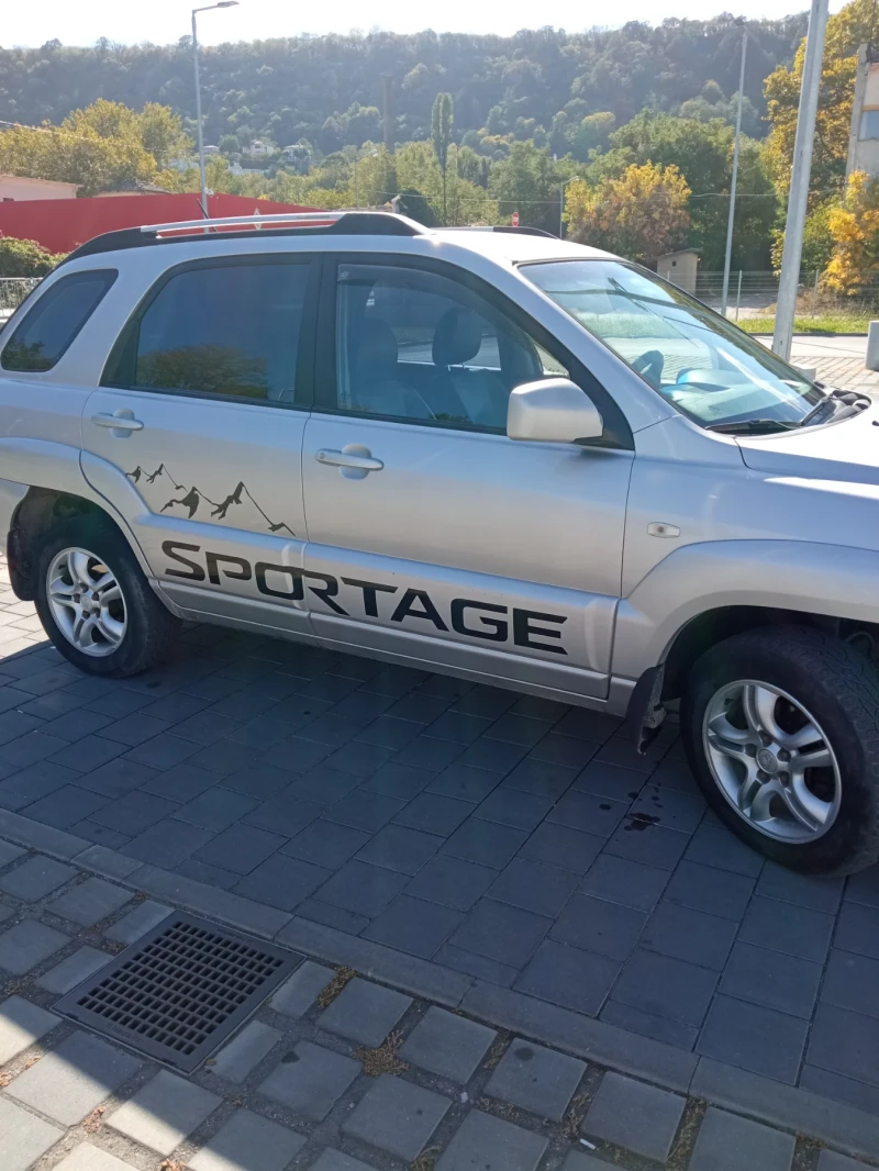 Kia Sportage, снимка 4 - Автомобили и джипове - 50960986