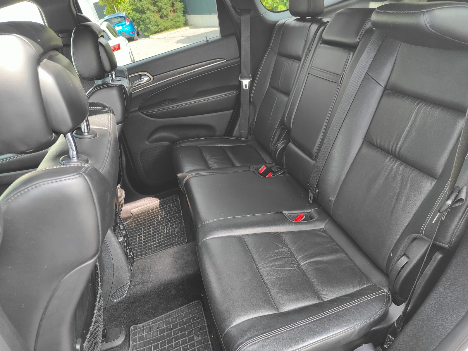 Jeep Grand cherokee, снимка 15 - Автомобили и джипове - 53925956