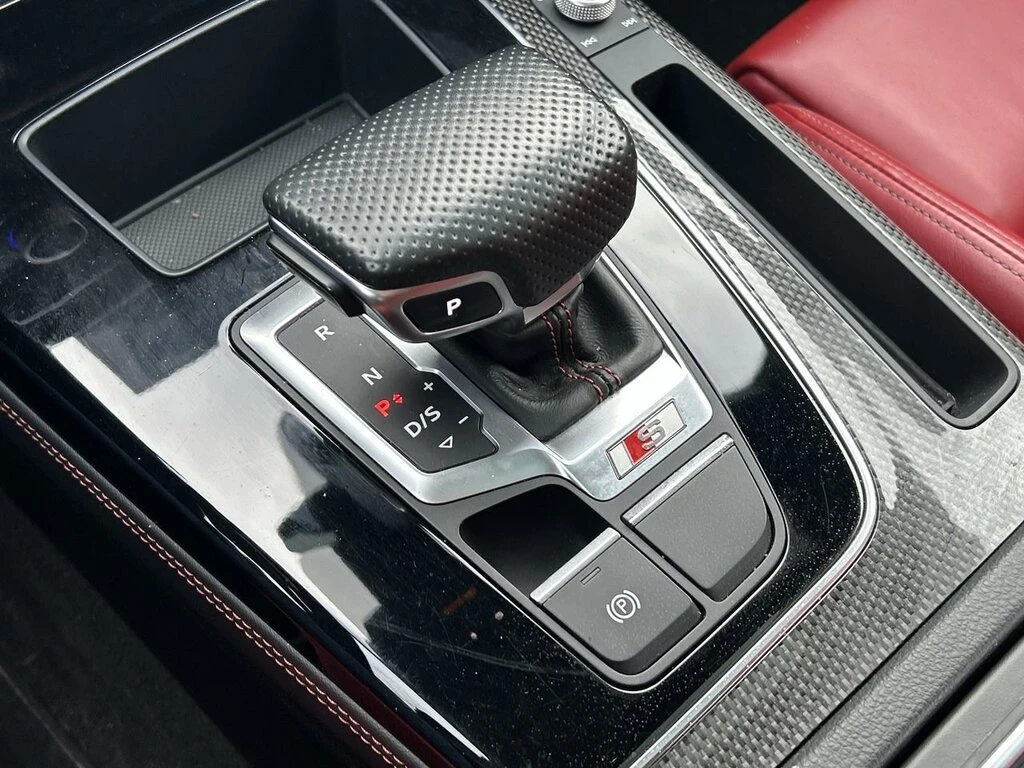 Audi SQ5 Red Interior* Carbon* От Audi, снимка 14 - Автомобили и джипове - 54214945