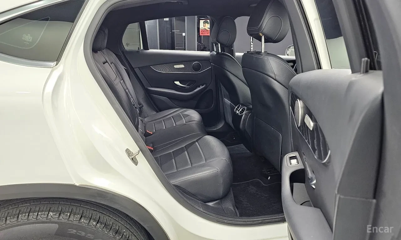 Mercedes-Benz GLC coupe* burmester* multibeam led* Parking Assist, снимка 9 - Автомобили и джипове - 54720899