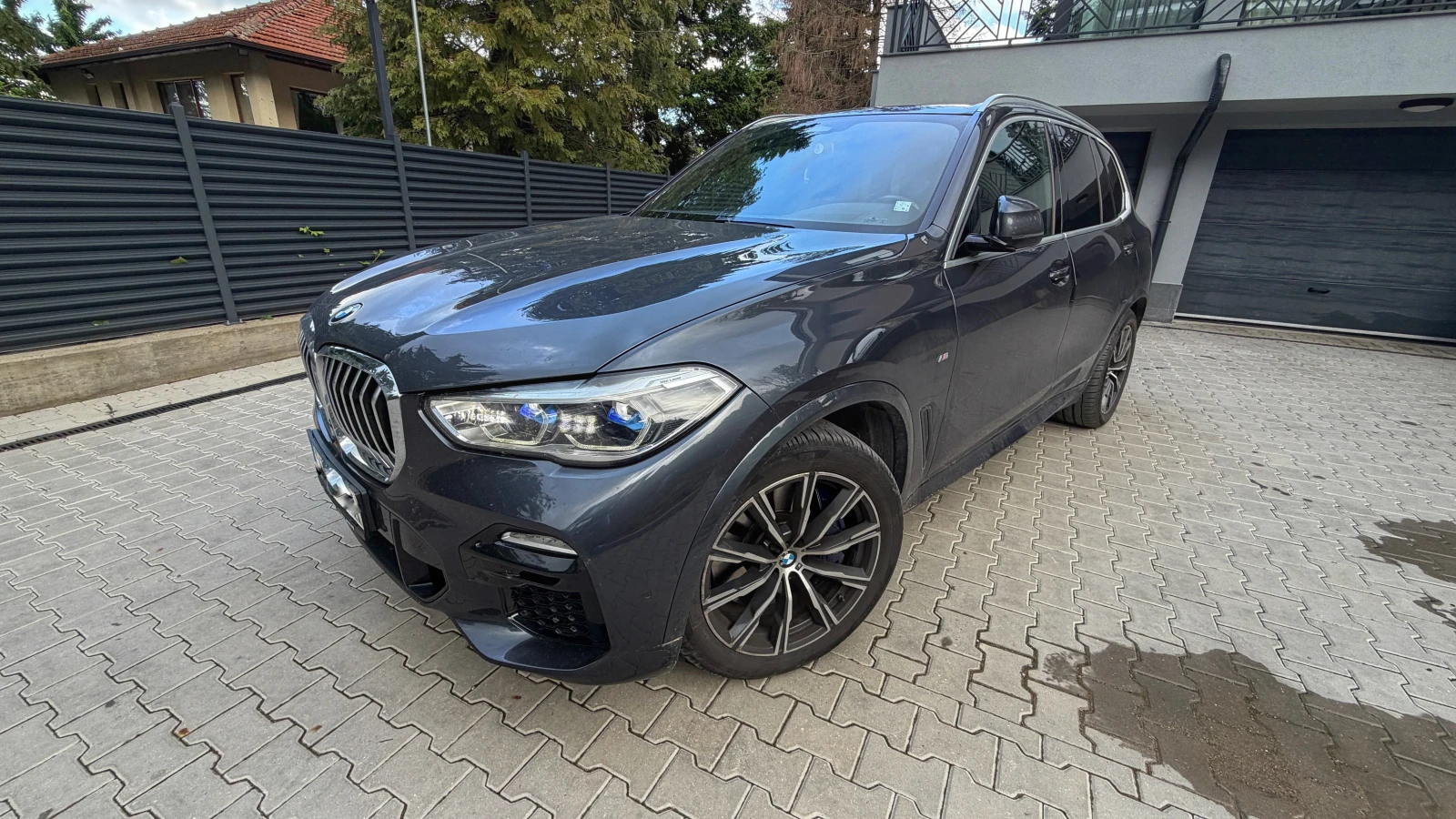 BMW X5 M Sport 7 Seats | Laser | Air Suspension | HK | , снимка 2 - Автомобили и джипове - 54782640