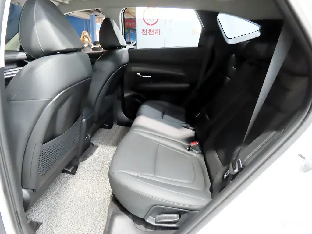 Hyundai Tucson ПОДГРЕВ* ОБДУХВАНЕ* LANE* ASSIST* КАМЕРА* , снимка 14 - Автомобили и джипове - 55801132