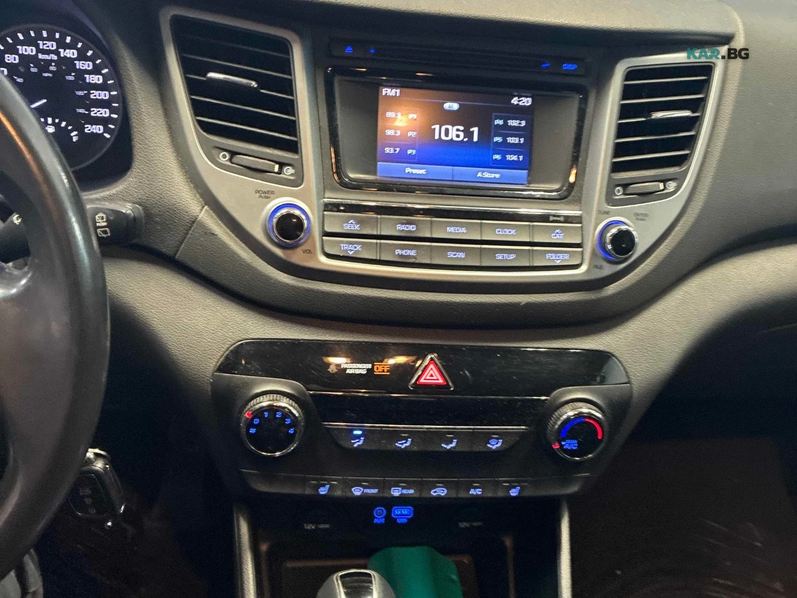 Hyundai Tucson 2.0i  * AWD * Подгреви * АвтоКредит * (ЦЕНА ДО БГ), снимка 9 - Автомобили и джипове - 56136640