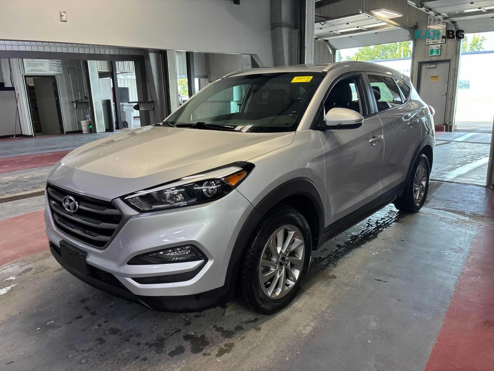 Hyundai Tucson 2.0i  * AWD * Подгреви * АвтоКредит * (ЦЕНА ДО БГ), снимка 2 - Автомобили и джипове - 56136640