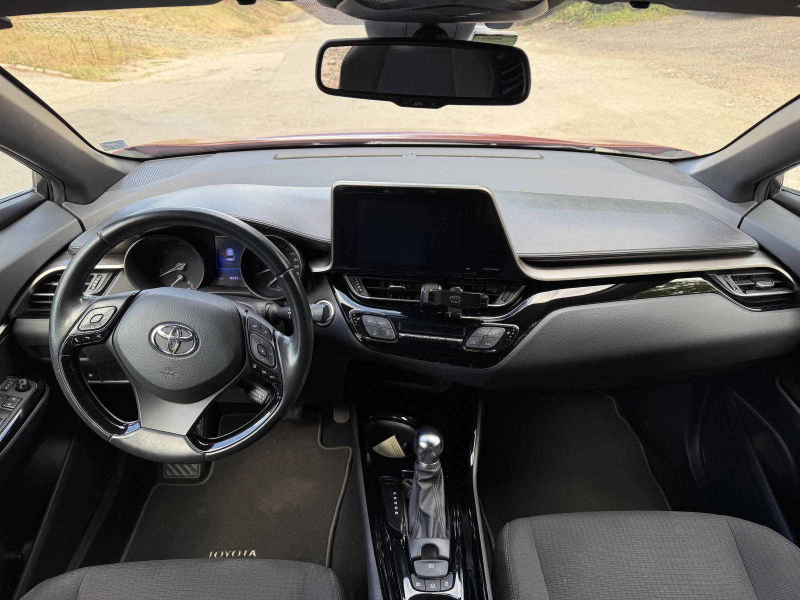 Toyota C-HR 1.8 Hybrid, снимка 7 - Автомобили и джипове - 56182587