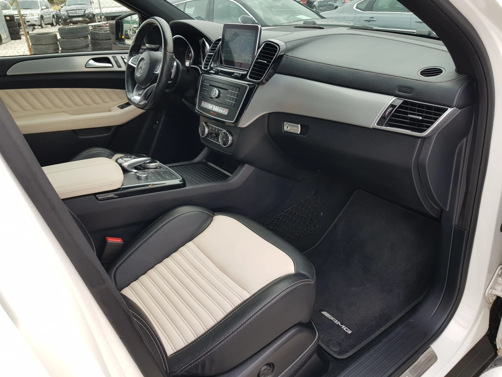 Mercedes-Benz GLE 450 AMG 4matic, снимка 10 - Автомобили и джипове - 56738863