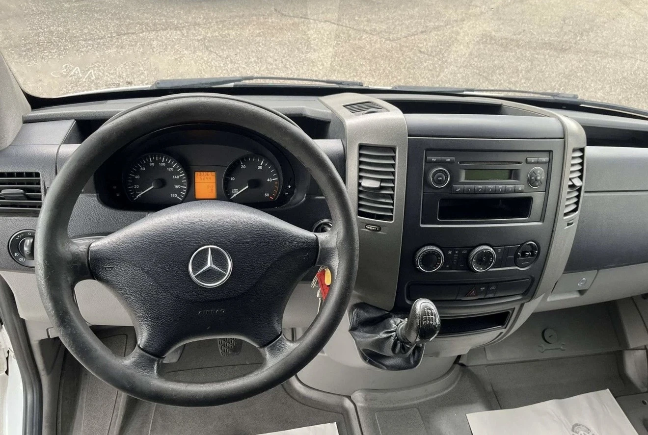 Mercedes-Benz 313, снимка 11 - Бусове и автобуси - 55599150